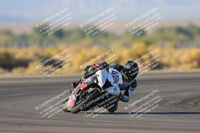 media/Nov-19-2023-CVMA (Sun) [[1f3d1b7ccb]]/Race 17 Amateur Supersport Middleweight/